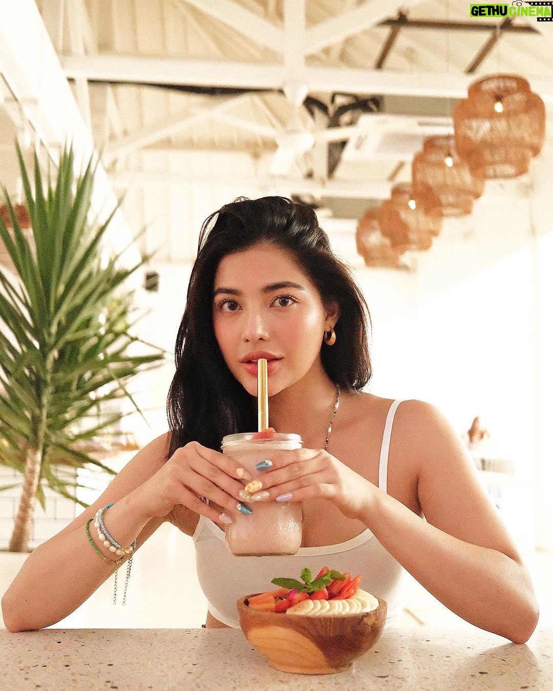 Jane De Leon Instagram - Perfect time to refresh 🍹