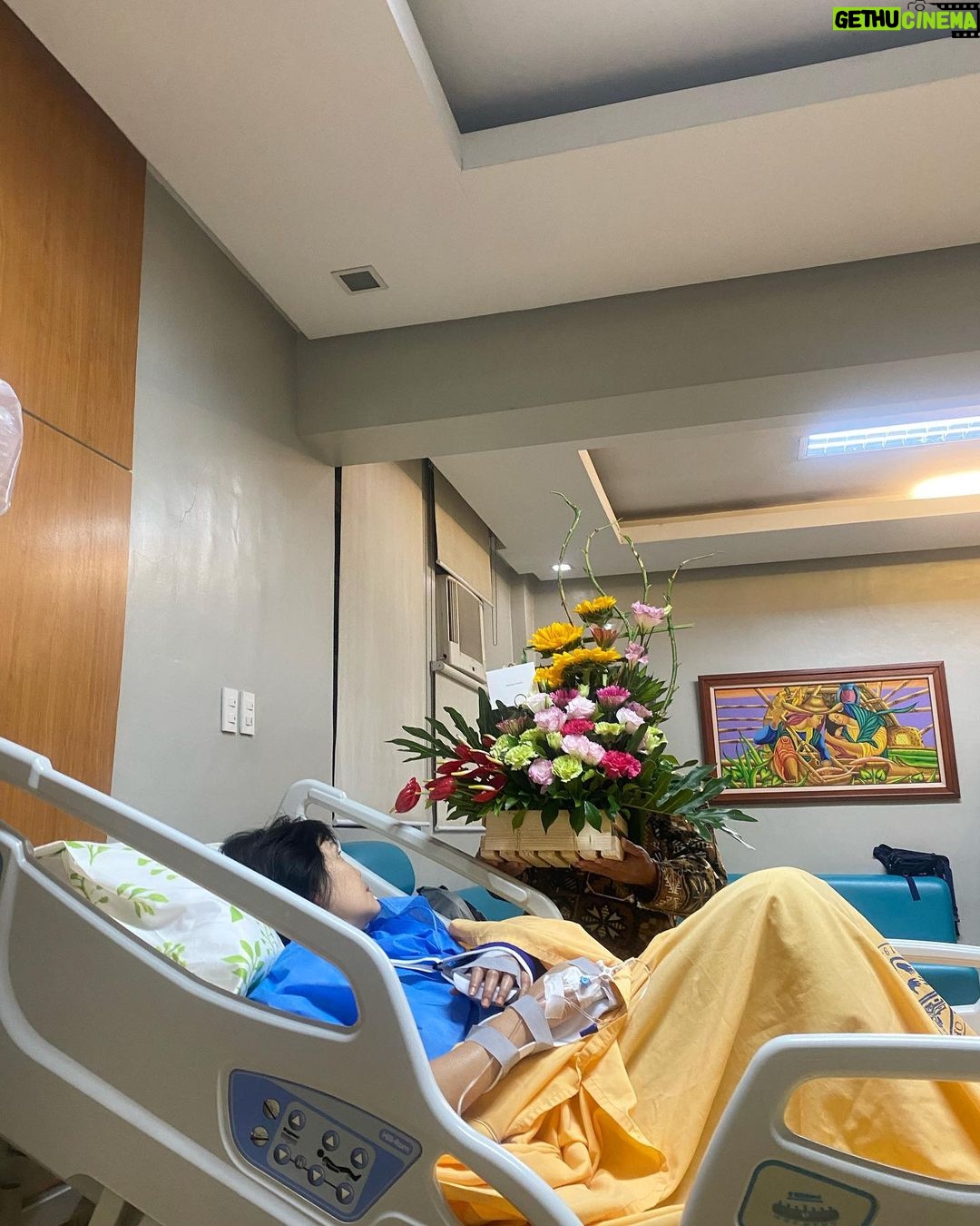 Jane De Leon Instagram - I know that it must be difficult especially as this is your 8th surgery (head, heart x4, legs and now your wrist). Every surgery is extra dangerous for you because of your heart problem. Yet here you are fightng for us. The scars on your body made us call you “Frankenstein Mom” to which you just answer with a smile. You’re such a strong person mama and I am proud of you. ❤️ THANK YOU FOR ALL THE PRAYERS EVERYONE! 🙏✨