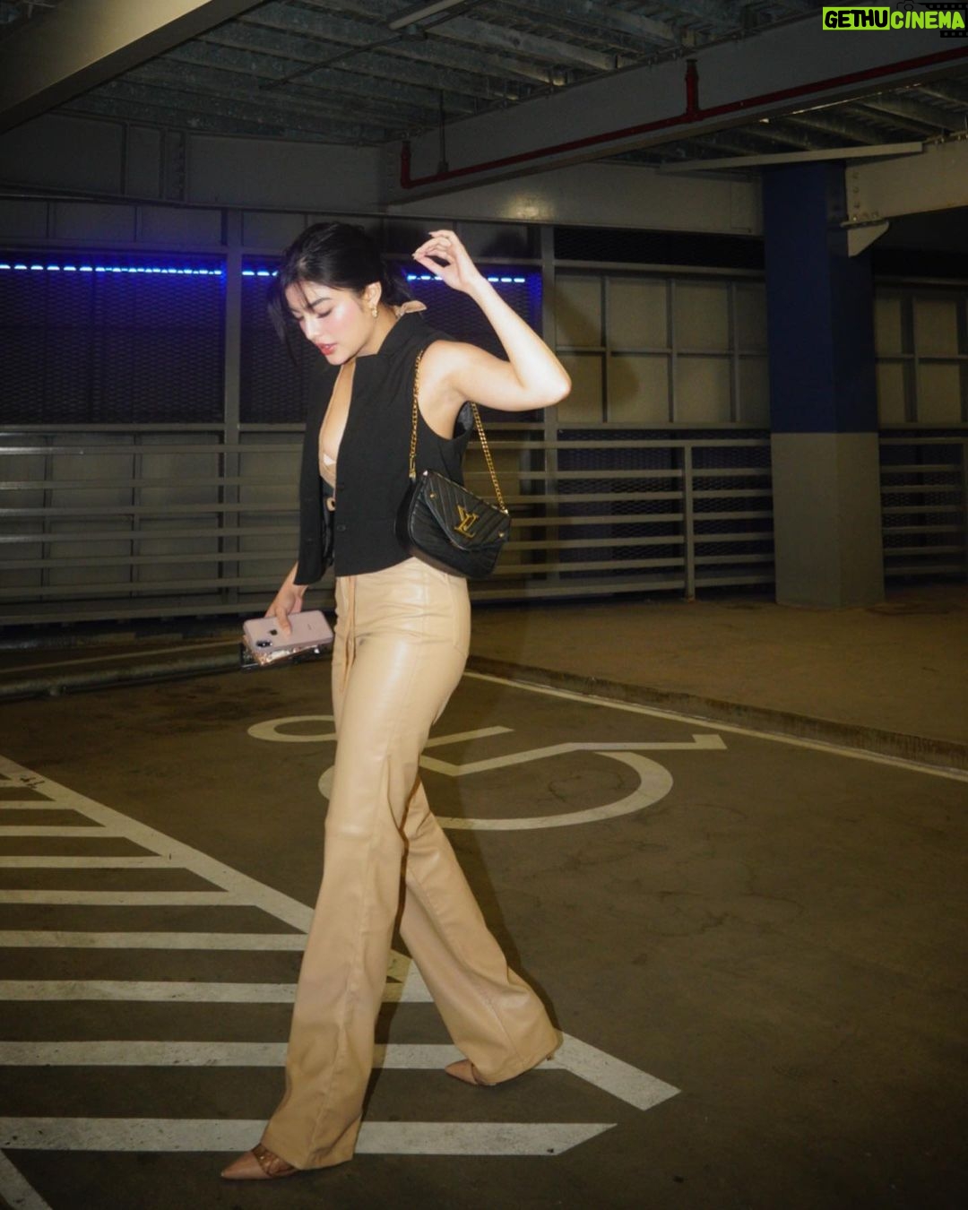 Jane De Leon Instagram - Better this way 🖤