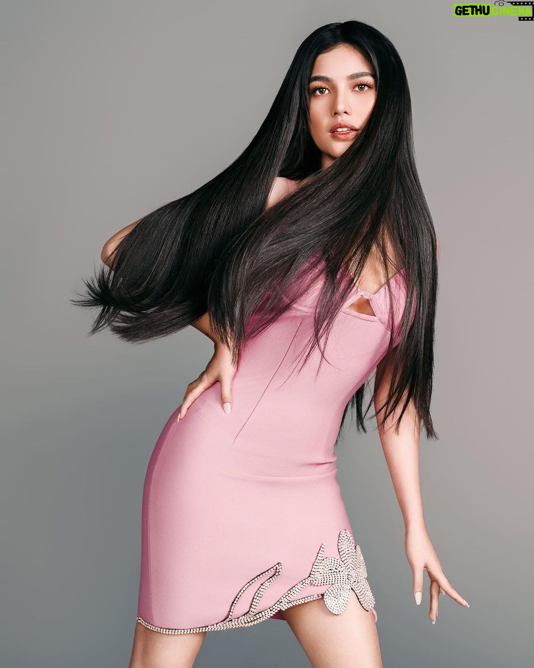 Jane De Leon Instagram - Flipping my hair, don’t care!