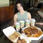 Jane De Leon Instagram - I AM READY NA for the loooong break! Kayo ba? 😍🙌💯 At dahil perfect time ito for family reunions, nagpa-deliver ako ng lahat ng favorites ko sa Mang Inasal — from Family Fiesta, Extra Creamy Halo-Halo, at ang NEW #MangInasalLumpiangTogue! Alam kong nag-crave din kayo sa food ko, so magpa-deliver na rin kayo! Thank you so much, Mang Inasal!!! #ILoveMangInasal 💚💛#IhawSARAPandUnliSAYA