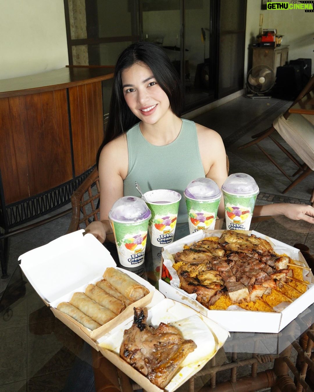 Jane De Leon Instagram - I AM READY NA for the loooong break! Kayo ba? πππ― At dahil perfect time ito for family reunions, nagpa-deliver ako ng lahat ng favorites ko sa Mang Inasal β from Family Fiesta, Extra Creamy Halo-Halo, at ang NEW #MangInasalLumpiangTogue! Alam kong nag-crave din kayo sa food ko, so magpa-deliver na rin kayo! Thank you so much, Mang Inasal!!! #ILoveMangInasal ππ#IhawSARAPandUnliSAYA
