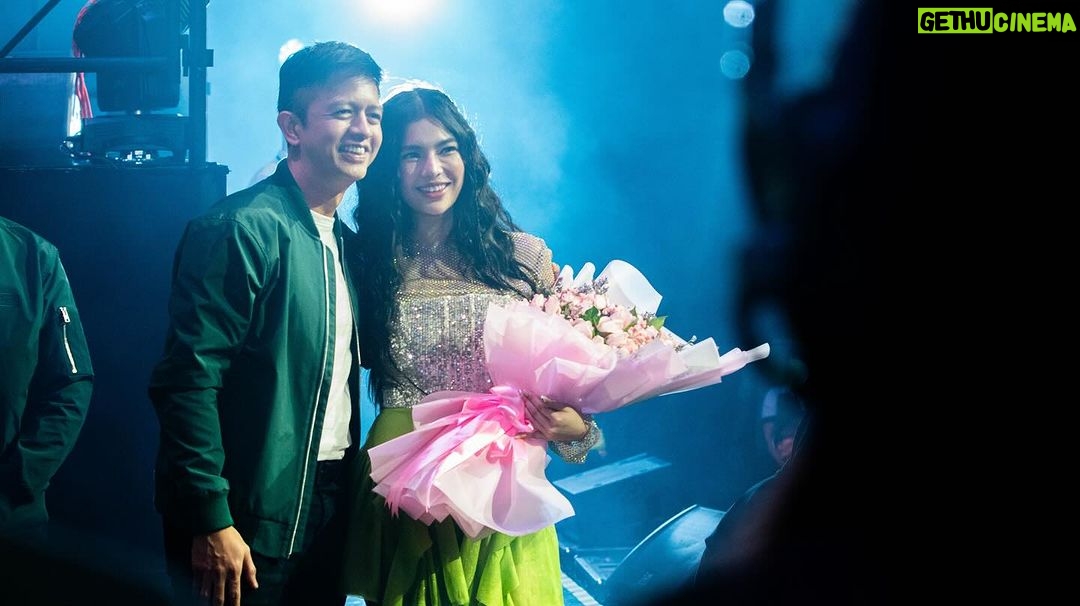 Jane De Leon Instagram - It’s an honor to be surrounded by such inspiring individuals. Thank you Mang Inasal, for welcoming me back. It was great seeing you all again at the NatCon. 💚#GoBeyondGreat @iammanginasal