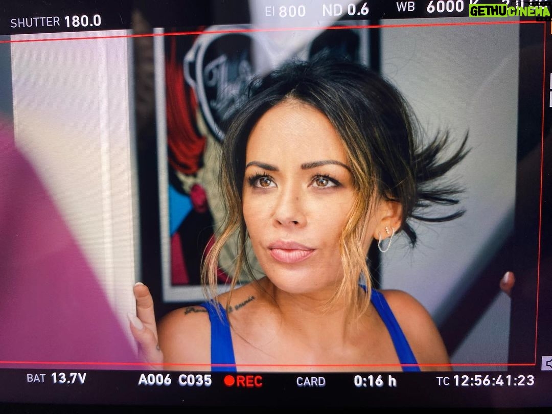 Janel Parrish Instagram - Came home and showed @c_long these pics and he said “I know this face 😐” 🤣 #sydneyvsseanfilm 🎥