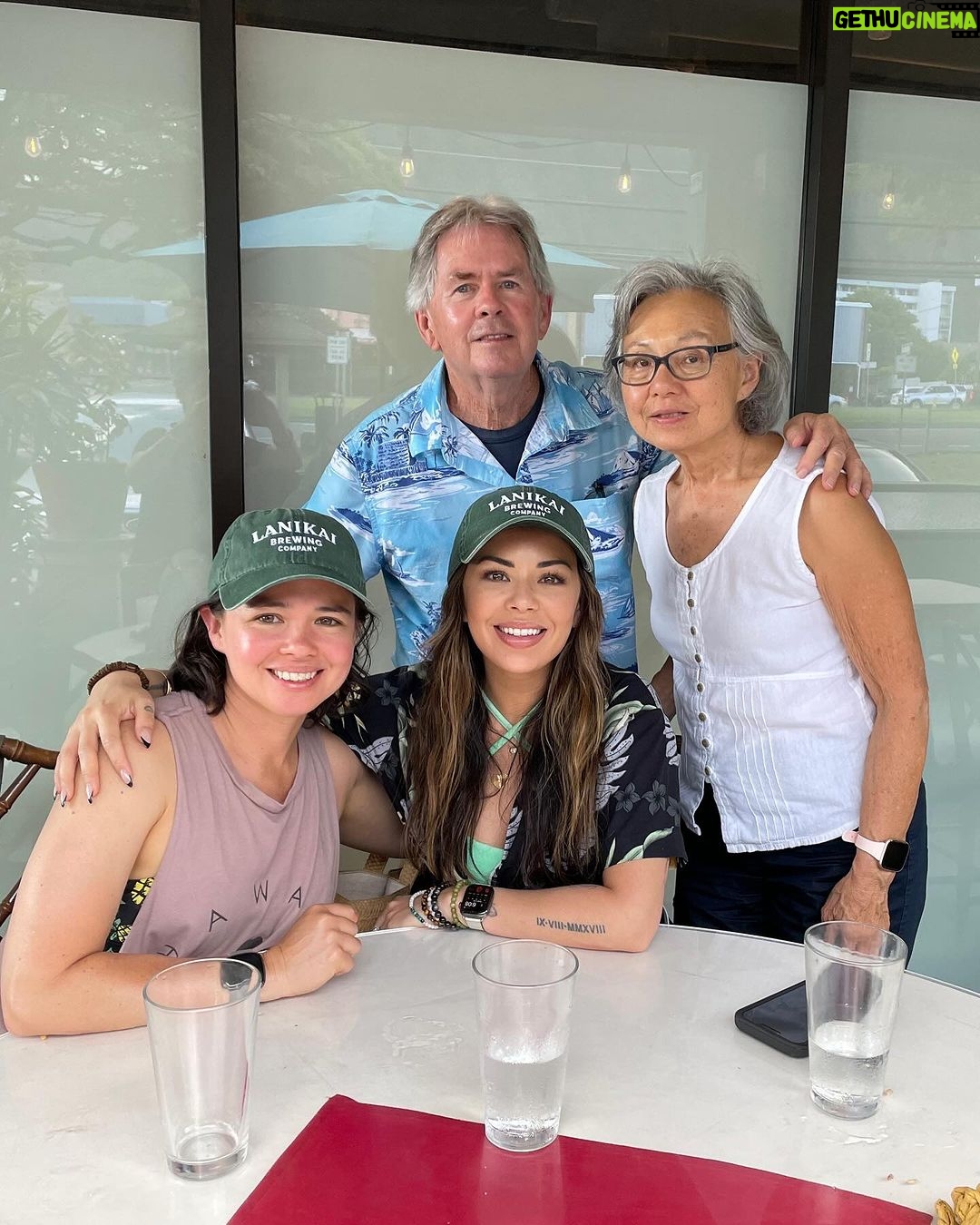 Janel Parrish Instagram - Cheers to 2023. Lots of wine, passion projects, joy, and love. Ready for you, 2024 💫