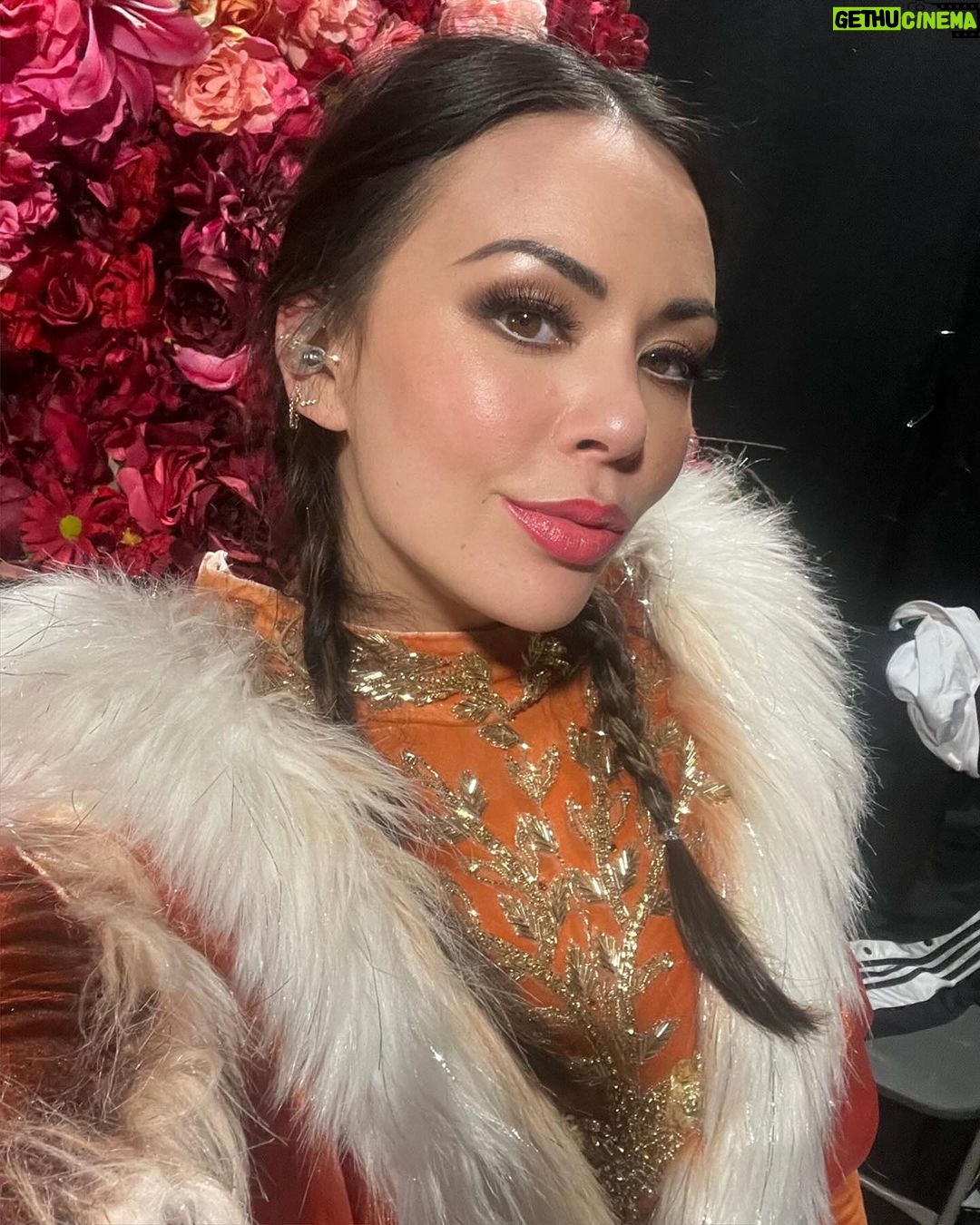 Janel Parrish Instagram - Cheers to 2023. Lots of wine, passion projects, joy, and love. Ready for you, 2024 💫