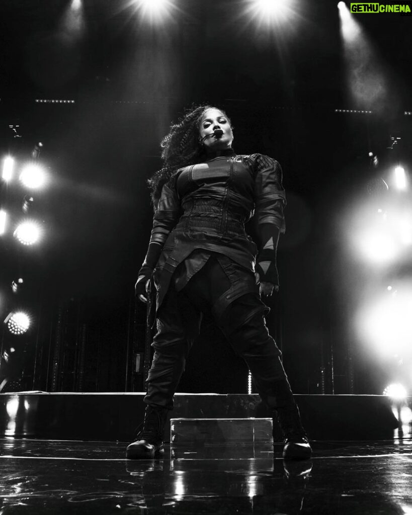 Janet Jackson Instagram - Our performance on World AIDS Day was a very special one for me. The path to a cure has always been very close to my heart. I’m so grateful for how far we’ve come and pray for even more progress in our future. The show also marked our last for the year; we can’t wait to see you again in March 2024! Houston, Texas