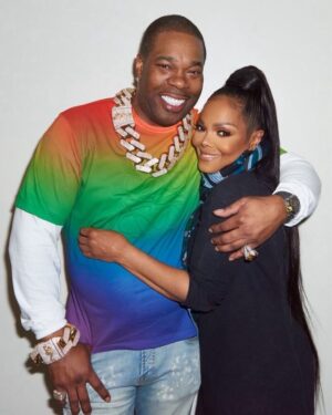 Janet Jackson Instagram - Bus, thank you for joining us last night.  I love you so much!!! Not just for sharing your amazing craft with the world but more importantly, your incredible soul! So beautiful!!! Thank you once again, I love you 😘😘😘 #TogetherAgainTour 🫶🏽

📸 1: @solaimanfazel
📸 2&3: Rich Fury/MSG Entertainment