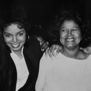 Janet Jackson Instagram - 93 years ago, God gave us the most incredible gift…you! I hope you enjoy this beautiful day! 😘😘😘