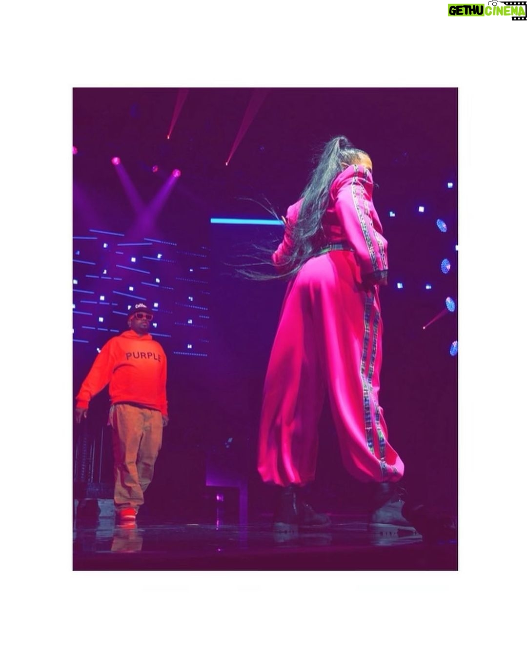 Janet Jackson Instagram - Atlanta…can you bounce wit me, wit me, wit me… #TogetherAgainTour 🫶🏽 State Farm Arena