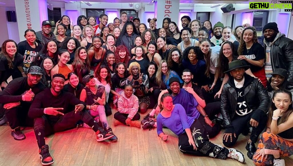 Janet Jackson Instagram - LUVED seeing u guys dance 2nite! See u all at the show!Thank u @dannip18 @candancebrown @bdcnyc 😘😘😘 #TogetherAgainTour 🫶🏽 Broadway Dance Center
