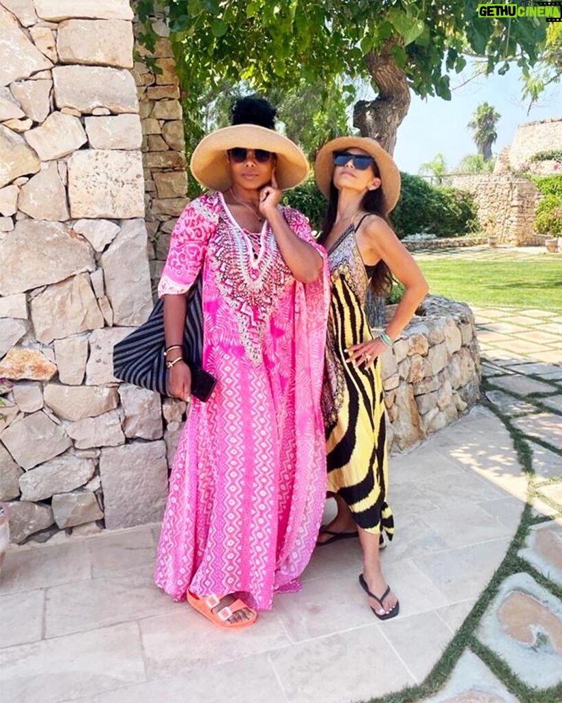 Janet Jackson Instagram - We rounded out our summer vacation at the breathtaking @Tenuta_Negroamaro in Puglia, Italy. The hotel grounds are so peaceful & relaxing and it’s such a blessing to be able to spend quality time with my baby 🥰 (Swipe for more) 📷: me 🫣