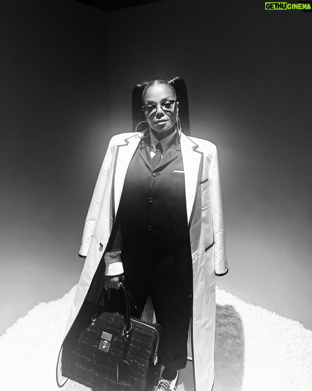 Janet Jackson Instagram - Thom Browne. One of the very best. A true genius. Congratulations on another great show! ππ½ Clothing: @thombrowne Hair & Make-Up: @prestonmakeup Nails: @beautybymarcelallc New York, New York