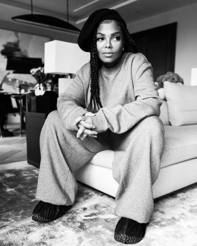 Janet Jackson Instagram - Thank you for your love today, and every day! I love ((((you)))) always ♥️♥️