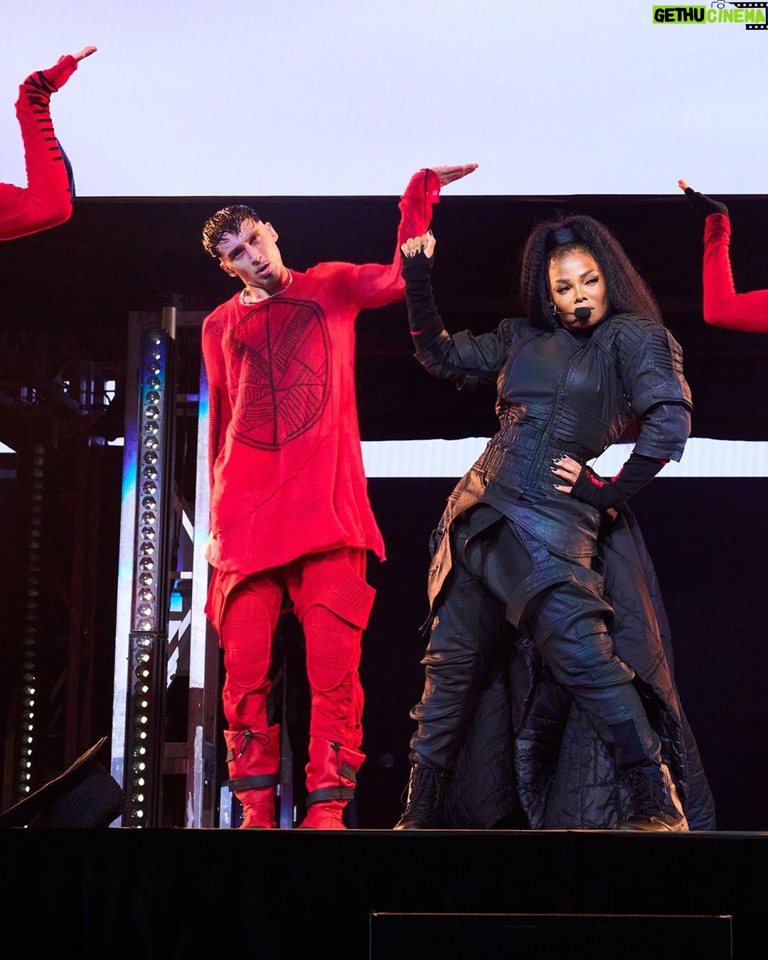 Janet Jackson Instagram - Can’t wait to see u guys in Houston at World AIDS Day on December 1.