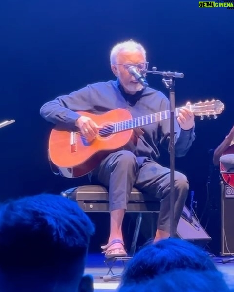 Janet Jackson Instagram - Had the most amazing time at @gilbertogil’s show while in London. I’m such a big fan. His talent & music have always been so inspiring to me. I’m headed back to the states now and can’t wait to see u guys in Lincoln and @onemusicfest