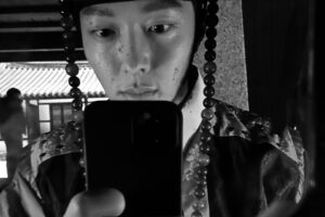 Jang Ki-yong Instagram - .
'간 떨어지는 동거'를 시청해 주시고
사랑해 주신 모든 분들께
진심으로 감사드립니다.
그리고 시작과 끝을 함께해 주신
감독님,작가님,배우들,스태프분들께도
다시 한번 더 감사 인사를 드립니다.
20대의 마지막을 좋은 작품으로 마무리할 수 있어서
너무나 행복한 시간이었습니다.
앞으로도 배우로서 멋지게 나아가겠습니다.
그럼 이만 총총..
-신우여-
