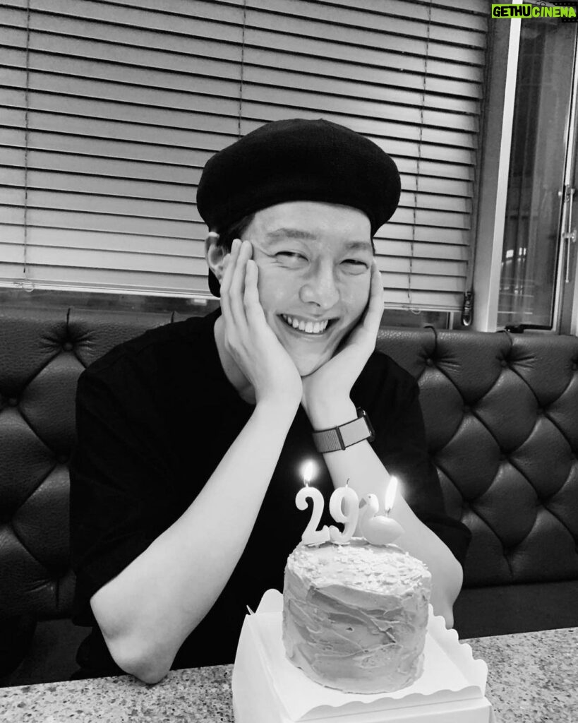 Jang Ki-yong Instagram - . . 1992.08.07 Happy my birthday ❤️ 축하해 주신 모든 분들 진심으로 감사드립니다 🥰