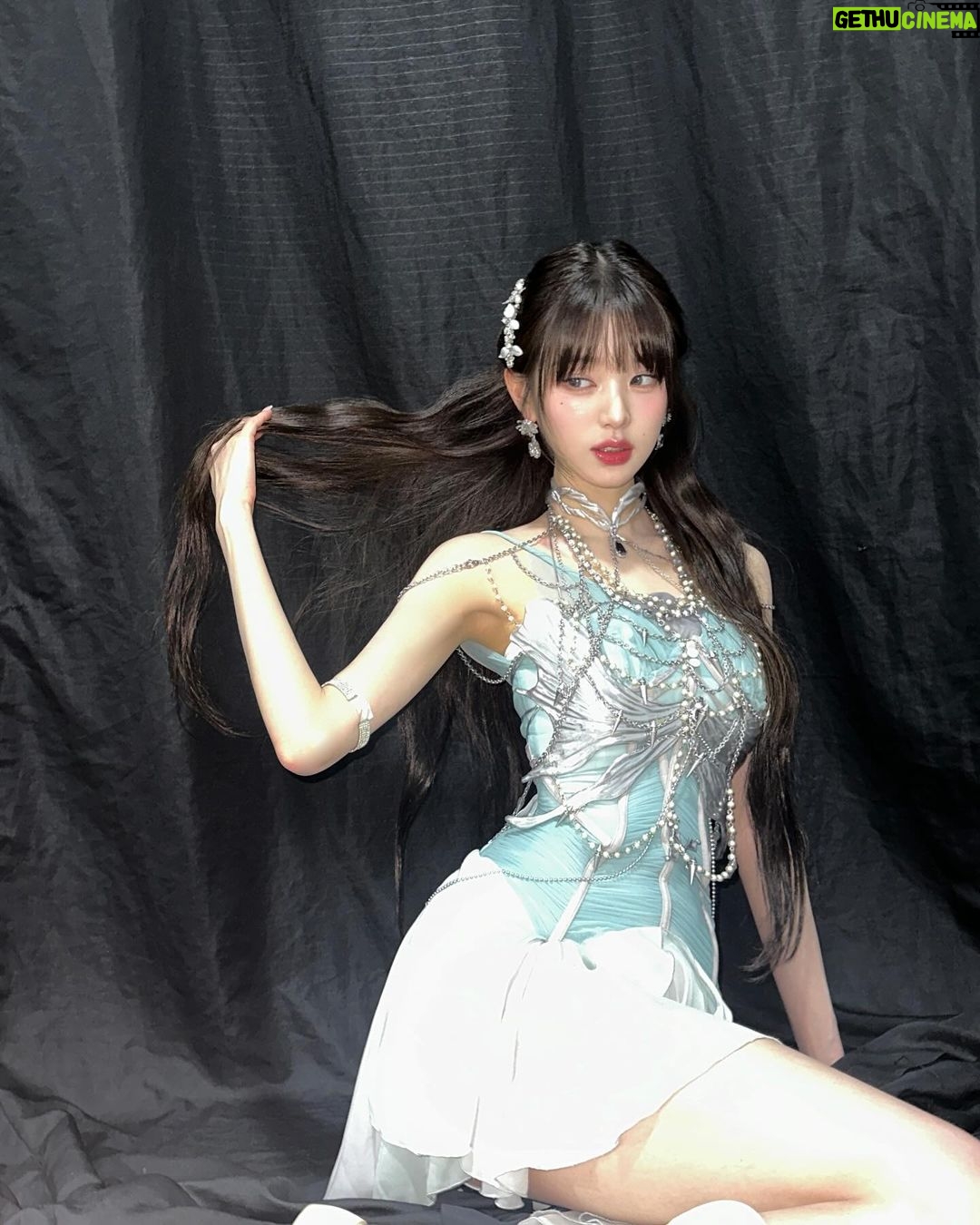 Jang Won-young Instagram - ππ§π»ββοΈπͺΈππ€