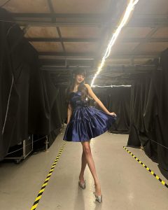 Jang Won-young Instagram - 🌹🦋✨
