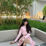 Jang Won-young Instagram - Pink never goes wrong💗💓👙🧞‍♀️👛💕