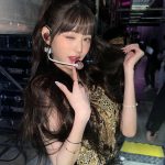 Jang Won-young Instagram - For my DIVEs🖤🏆👑✨
