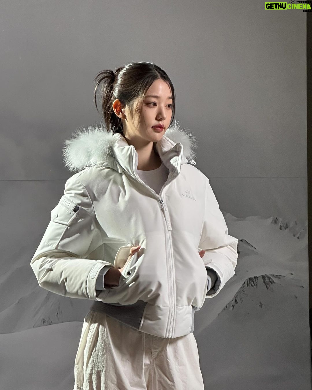 Jang Won-young Instagram - @eider.official 🤍 🤍🤍🌬️✨