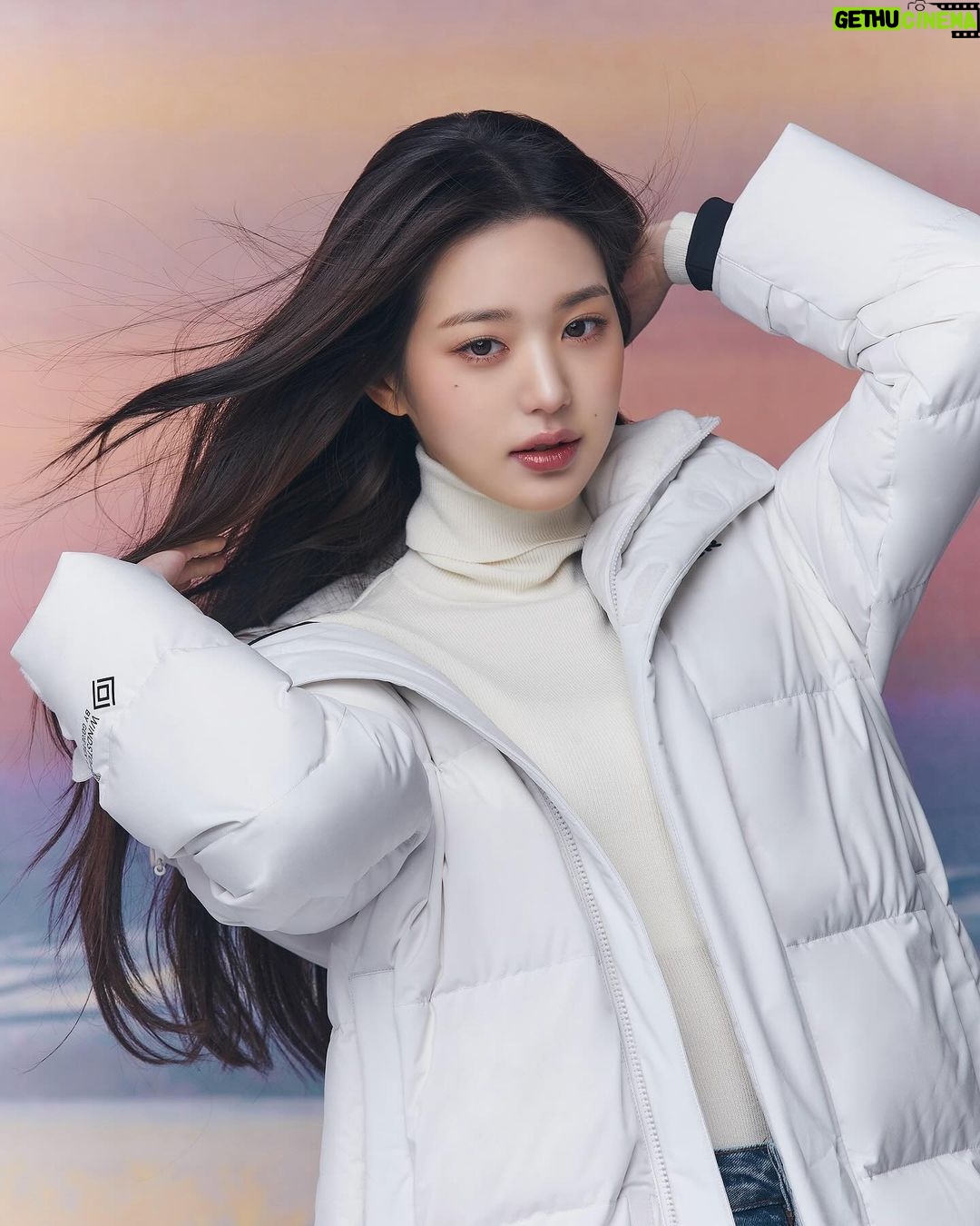 Jang Won-young Instagram - @eider.official 🤍 🤍🤍🌬️✨