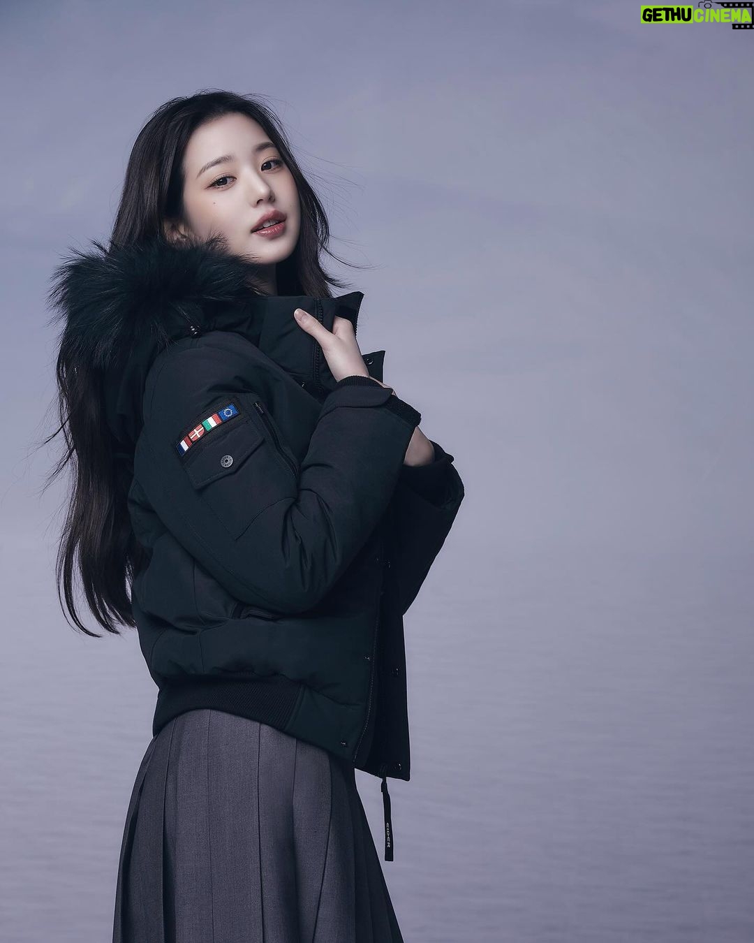 Jang Won-young Instagram - @eider.official 🤍 🤍🤍🌬️✨