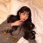 Jang Won-young Instagram - Attending the MiuMiu Show with my new bang🖤Loved all the looks, the walks and PARIS as always🐈‍⬛💋Thanks for the great time, Bravo @miumiu🤍 #MiuMiuSS24 #MiuMiu