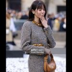 Jang Won-young Instagram - In a good place with good people🖤Love u Paris💋💋@miumiu