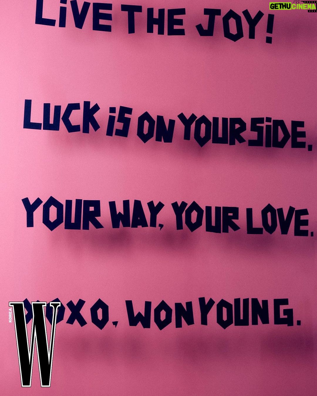 Jang Won-young Instagram - Luck is on your side🩶 @fredjewelry @wkorea