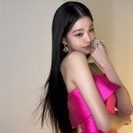 Jang Won-young Instagram - Luck is on your side🩶 @fredjewelry @wkorea