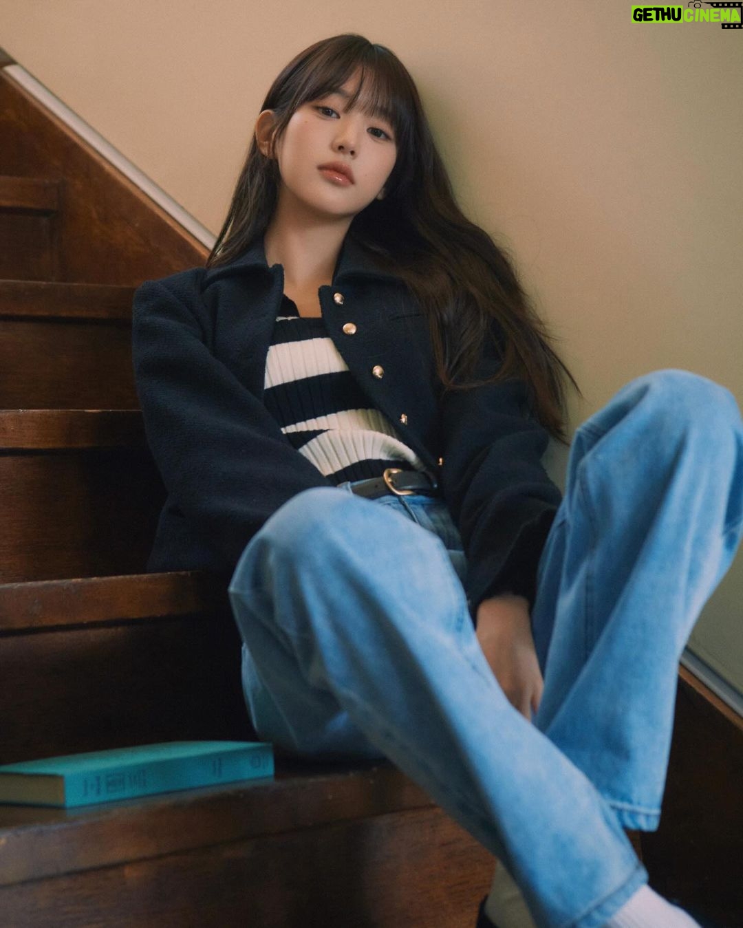 Jang Won-young Instagram - @rolarola.official 💐🤍
