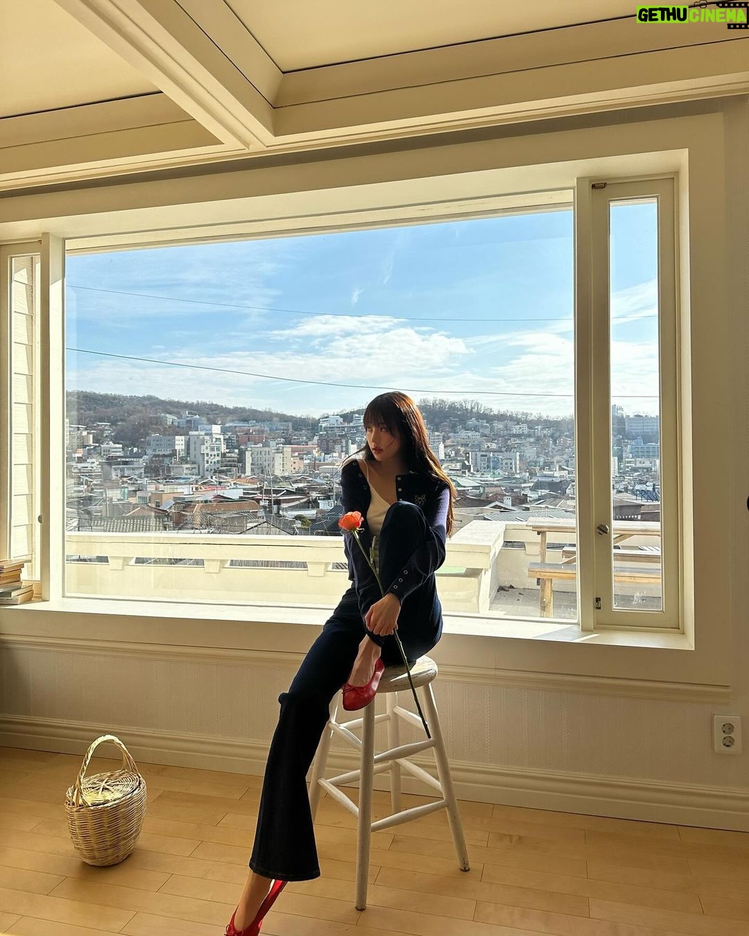 Jang Won-young Instagram - Welcome my sweet @rolarola.official π·π§Έππ€β¨