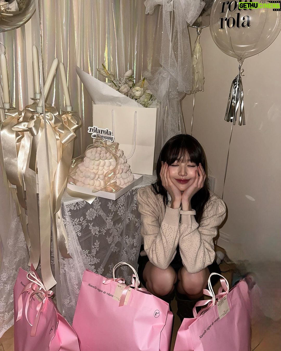 Jang Won-young Instagram - Welcome my sweet @rolarola.official π·π§Έππ€β¨