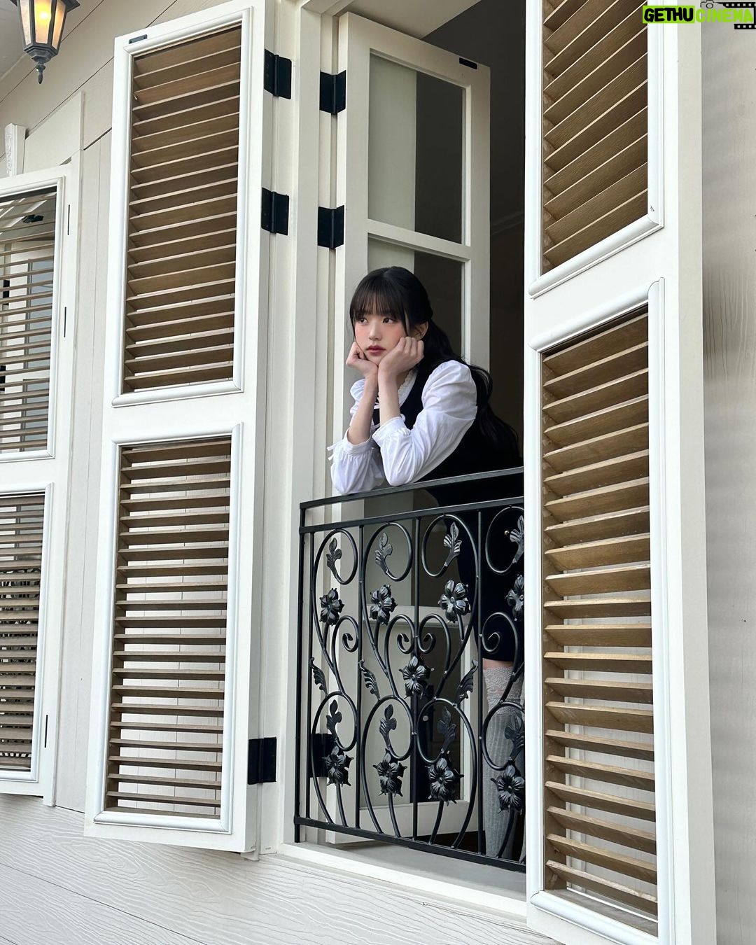 Jang Won-young Instagram - Welcome my sweet @rolarola.official π·π§Έππ€β¨