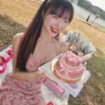 Jannine Parawie Weigel Instagram – วาเลนไทน์ปีนี้ได้ดอกไม้แล้วงับบ เพราะปีนี้ซื้อให้ตัวเอง55555😆💖