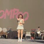 Jannine Parawie Weigel Instagram - Recap งาน @somthipmusicfest งานเฟสแรกของปีนี้และในรอบ 5-6 ปีได้ อย่างแรกเลยพลอยชมพูอยากขอบคุณทางงานและทีมงานที่ให้โอกาสได้มาขึ้นเวทีเดียวกับศิลปินเก่งๆที่เราเองก็ชื่นชมมากๆ และให้เราได้มีโอกาสเจอกับแฟนๆของเราด้วยนะคะ นับถือคนที่มาดูตั้งแต่เริ่มงานจริงๆเพราะทุกคนสู้แดดมากกก555555 แต่ถึงจะร้อนยังไงพอได้เห็นทุกคนสนุกเราก็มีความสุขมากๆ💖 ปกตินานๆทีได้มีโอกาสเจอกันแบบเป็นๆ แต่หวังว่าปีนี้เราจะได้เจอกันบ่อยๆอีกนะ🫶🏻 ขอบคุณพี่เหลิม @topmaple นะคะที่ทำกราฟฟิคขึ้นจอสำหรับซิงเกิ้ลใหม่ที่เอามาเล่นเป็นเพลงเซอร์ไพรส์ งานนี้เปิดตัวเพลงใหม่ให้ฟังกันก่อนปล่อยจริงเป็นงานเร่งด่วนมากๆ แต่ก็ทำออกมาได้ตรงตามที่ต้องการเลย ขอบคุณที่ช่วยทำให้การเปิดตัวเพลงใหม่หนูมันออกมาสมบูรณ์ขึ้นไปอีกนะคะ🥹🙏🏻💖 กราบงามๆ แล้วก็อยากจะขอบคุณแบนด์ @nighters @jarupat123 @poddoq @deanzix ถึงเราจะเพิ่งเริ่มเล่นด้วยกันได้แค่ไม่กี่เดือนแต่ก็รู้สึกได้เลยว่าทุกคนตั้งใจในการทำแต่ละโชว์มากๆ เราเองก็รู้สึกว่าตั้งแต่เล่นด้วยกันเราเองก็ได้ออกจากเซฟโซนเดิมๆที่เราเคยมี ขอบคุณที่ช่วยแนะนำออกไอเดียและท้าทายให้เราทำอะไรใหม่ๆตลอด และเป็นส่วนหนึ่งที่ช่วยให้เราเติบโตในฐานะศิลปินที่ไม่ได้เก่งแค่ในห้องอัด แต่จะค่อยๆเก่งขึ้นในสนามจริงด้วยเช่นกัน ขอให้เราได้พากันไปขึ้นเวทีที่ใหญ่ขึ้นๆอีกเรื่อยๆ! ทุกคนสุดยอดมากๆ รวมถึงทีมซาวด์ & เทคด้วยนะคะะ ขอบคุณที่คอยดูแลความเรียบร้อยในทุกๆโชว์ตลอด🫶🏻💖 ราชบุรี