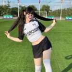 Jannine Parawie Weigel Instagram – ไม่มีลูกบอลให้เตะ ขอเตะเธอแทนได้เป่า55555 👉🏻👈🏻 ⚽️

เมื่อพูดถึงสโมสรฟุตบอล @fulhamfc หลายคนคงเคยได้ยินผ่านหูกันมาบ้างแม้จะไม่ใช่ทีมที่รวยที่สุด หรือทีมที่มีนักเตะระดับสตาร์มากมายแต่ก็เป็นสโมสรที่มีประวัติศาสตร์ยาวนานกว่า 144 ปี ⭐️

ปัจจุบันของสโมสรฟุตบอลฟูแล่ม เล่นอยู่ในลีกสูงสุดของอังกฤษอย่างพรีเมียร์ลีก ⭐️

พชพ. เลยอยากชวนเพื่อนๆแฟนบอลชาวไทยทุกคนมาเอาใจช่วยและร่วมเชียร์ทีม @fulhamfc ฉายาทีม “เจ้าสัวน้อย” ไปพร้อมๆกันกับพชพ.ในฤดูกาล 2023-2024 🥰

#fulhamfc #epl #premierleague #football #footballnews #sbotop #footballjersey #womenjersey #sports #england
