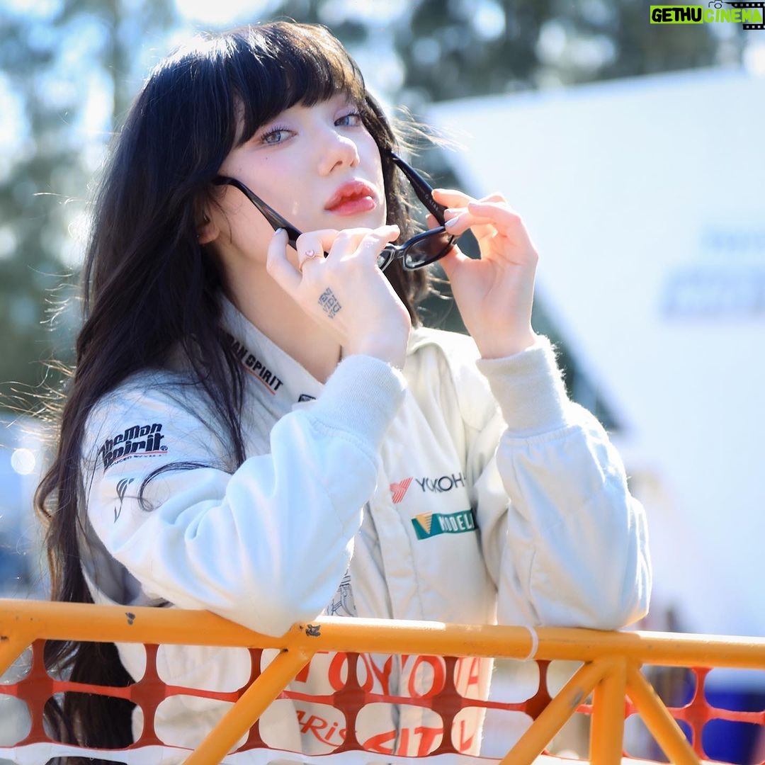 Jannine Parawie Weigel Instagram - อยากมีรถแรงๆจะได้แซงคนในใจเธอ…แต่คงต้องแซงเป็น 10 คัน😵💫🚗💨 #toyotagazooracing 📷: @surator Saphan Hin Phuket