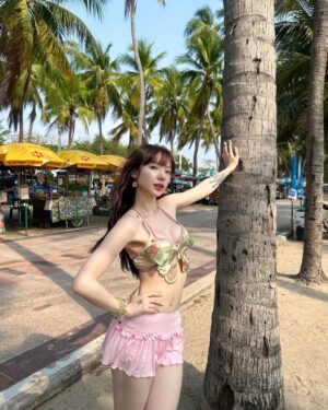 Jannine Parawie Weigel Instagram - ก็ไม่รู้…🦋🌸