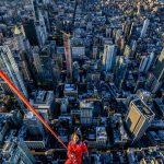 Jared Leto Instagram - Jared Leto climbs the Empire State Building to launch Thirty Seconds to Mars World Tour North America - presale on sale NOW, Password: Seasons General tickets on sale November 17th Empire 📸: @renan_ozturk @empirestatebldg Heli 📸: @chrisburkard // Aerial DP: @vancalcine Thanks to: @empirestatebldg & @raybanmeta 🙏