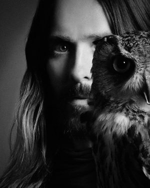 Jared Leto Instagram - 🦉🕺🏻@numero_netherlands

photography @jackwaterlotstudio
wardrobe @Loewe @jonathan.anderson @twojeys @paumelosangeles @enfantrichesdeprimes @henrialexanderlevy @commedesgarcons @kawakubosan @rickowensonline @lewisleathers @act_n1 @lucal___ @willychavarrianewyork @ysl @anthonyvaccarello @tomford 
styling @christianstroble
photography assistance @timothy.kwon @ryanwermich 
stylist assistance @jach_w @gaiakhat
grooming @jamie_grooming @thewallgroup
executive production @johnny_pascucci
senior production @me.smb
project management @vicenteluna
key production @omarquiroga
animal training @benaysbirdandanimals
editor @timiletonja
interview @janaletonja
cover design @arthurroeloffzen