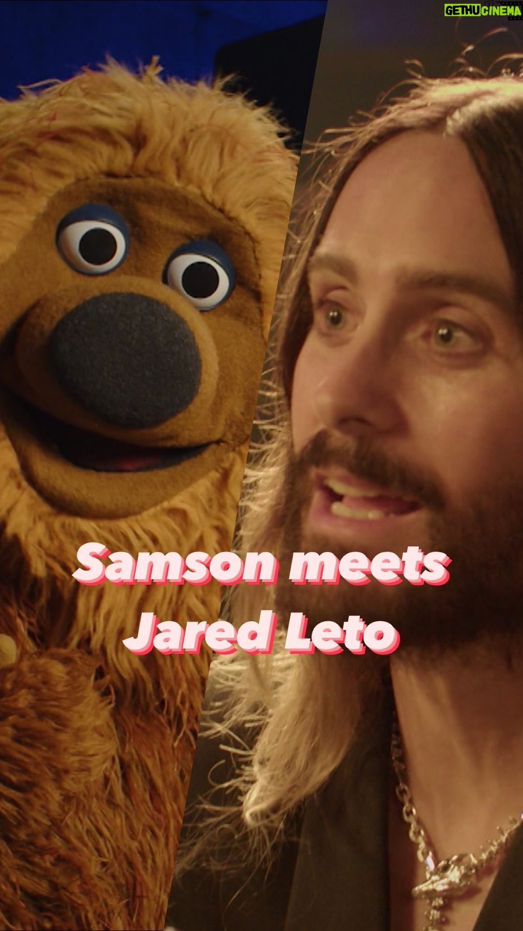 Jared Leto Instagram - Ein ganz normaler Moment zwischen zwei ganz normalen Entertainment-Legenden im #LateNightBerlin-Backstage.