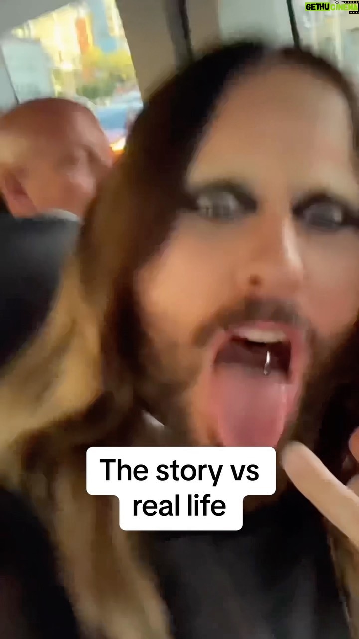 Jared Leto Instagram - A little peek behind the scenes…..😹😹😹 ft. our new song WORLD ON FIRE ❤️🔥 @vmas @shannonleto @30secondstomars