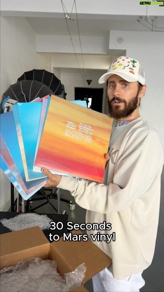 Jared Leto Instagram - DIY TUTORIAL!!!! How to hang your @30secondstomars vinyl on the wall 🌅🌅🌅 Who needs a handyman, I’m available 🔨👨🏻‍🔧