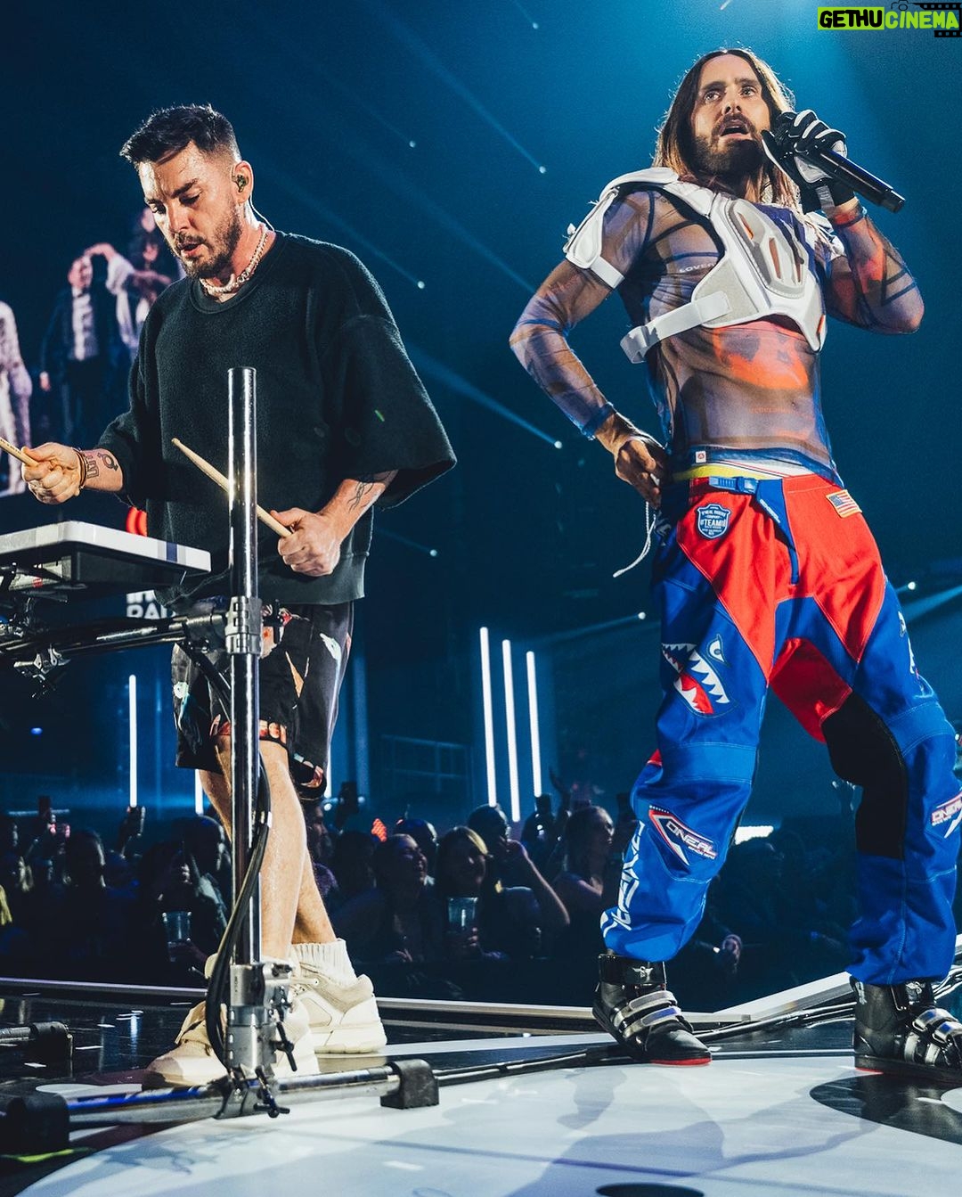 Jared Leto Instagram - Met Elvis last night in Vegas πΊπ»πΊπ» @iheartradio #iheartfestival2023