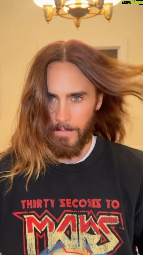 Jared Leto Instagram - Which trend should we leave back in 2023? 🤔🤣