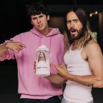 Jared Leto Instagram - What would you do? 🤔 #jaredjuice @johnnyvalentinee @roshon